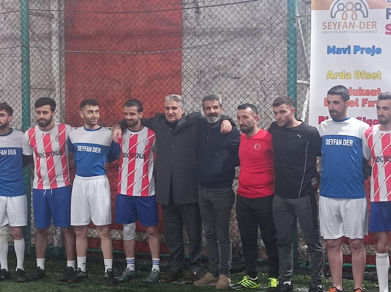 BİNGÖL AYÇA HALI SAHA 4