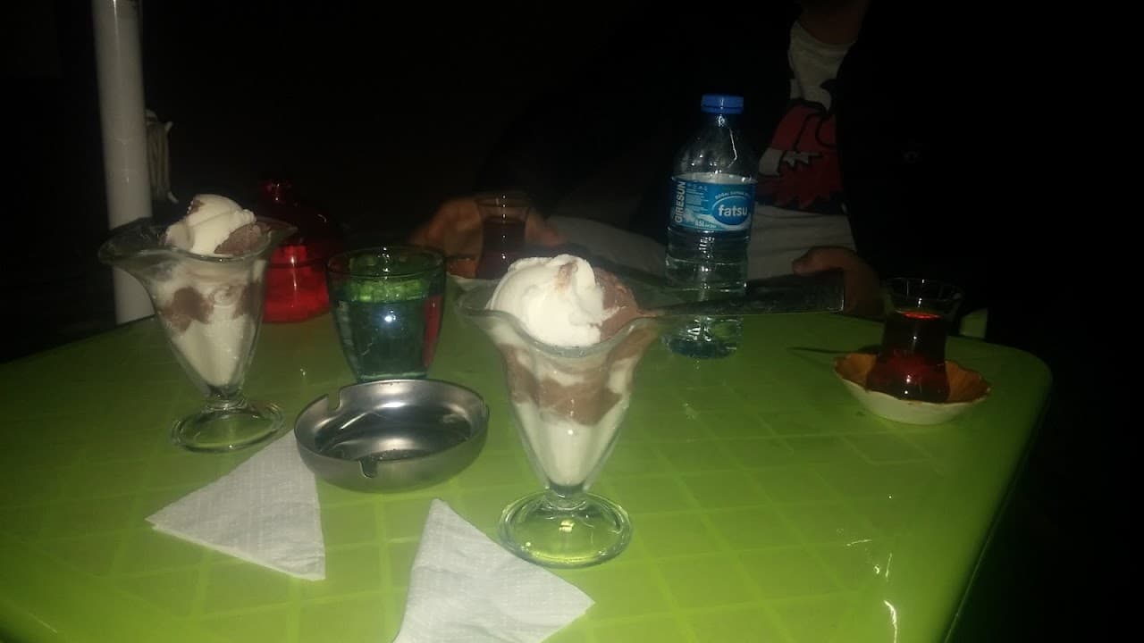 Dereli Kapalı Halı Sahası 4