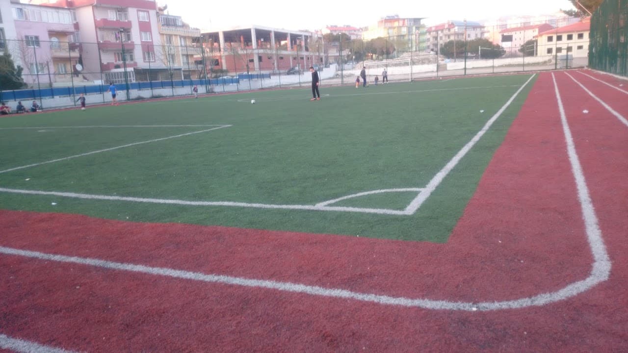 Futbol Sahası (2)