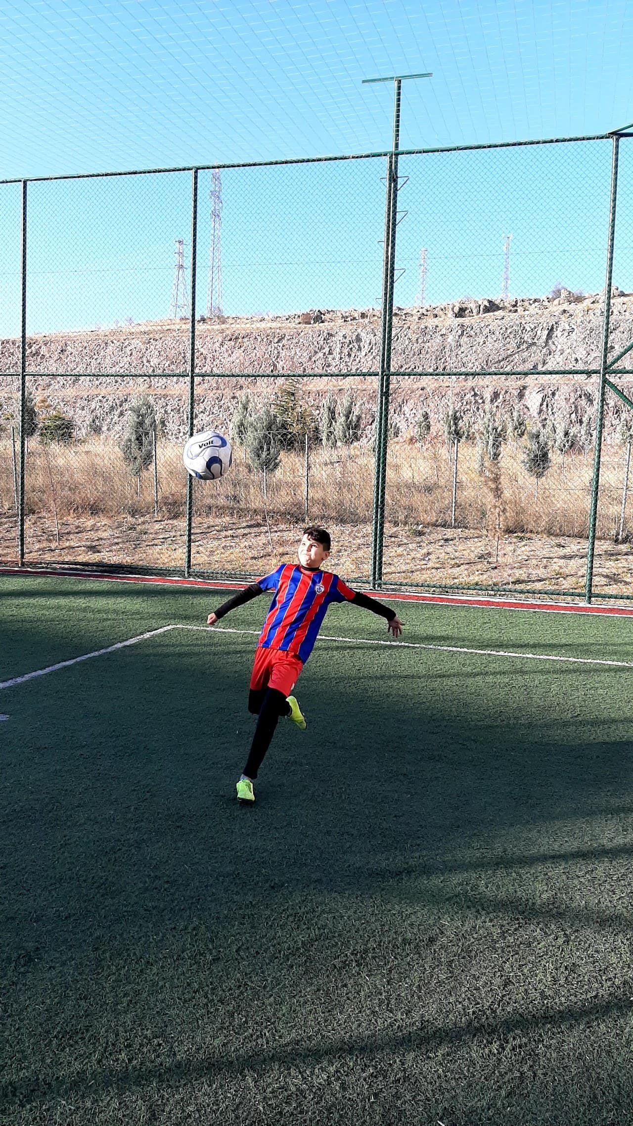 KEÇİÖREN LİSESİ HALI SAHA TESİSLERİ 4