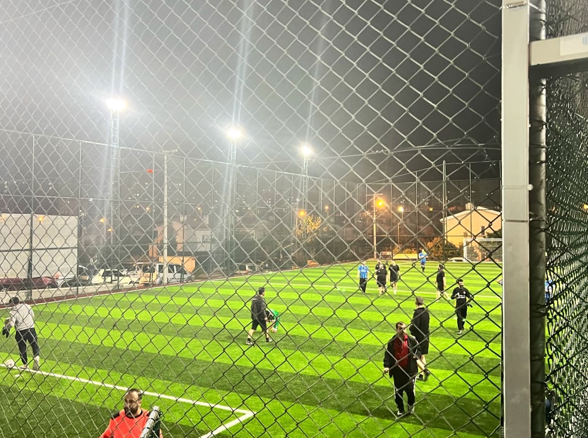 Sinan Ertan Halı Saha ve Spor Okulu 2