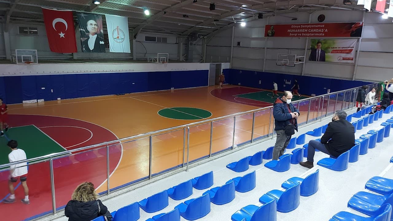 Muharrem Candaş Spor Salonu