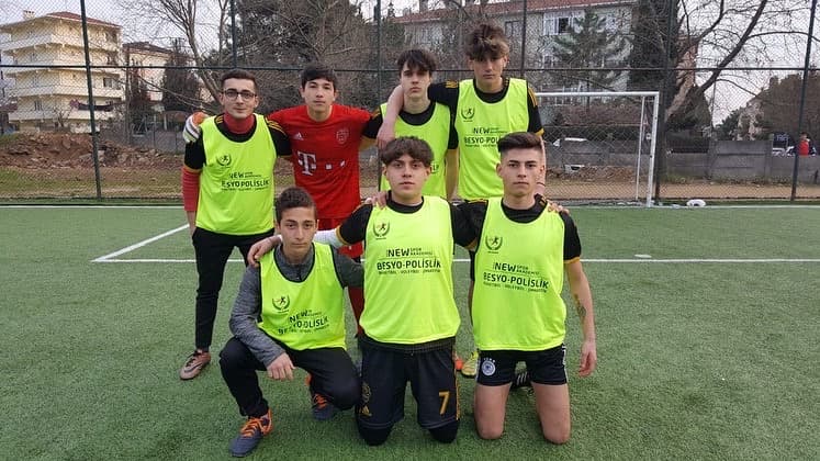 Tuzla Meslek Lisesi Halı Sahası