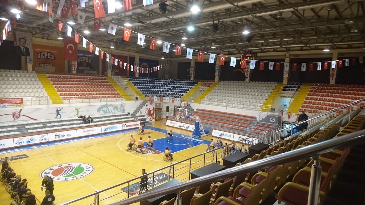 Turgut Özal Kapalı Spor Kompleksi 4