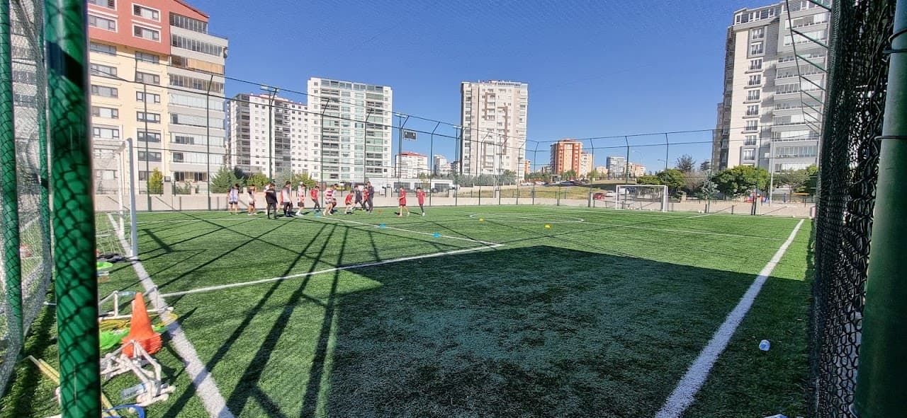 Batıkent KARTAL Halı Saha Tesisleri 4
