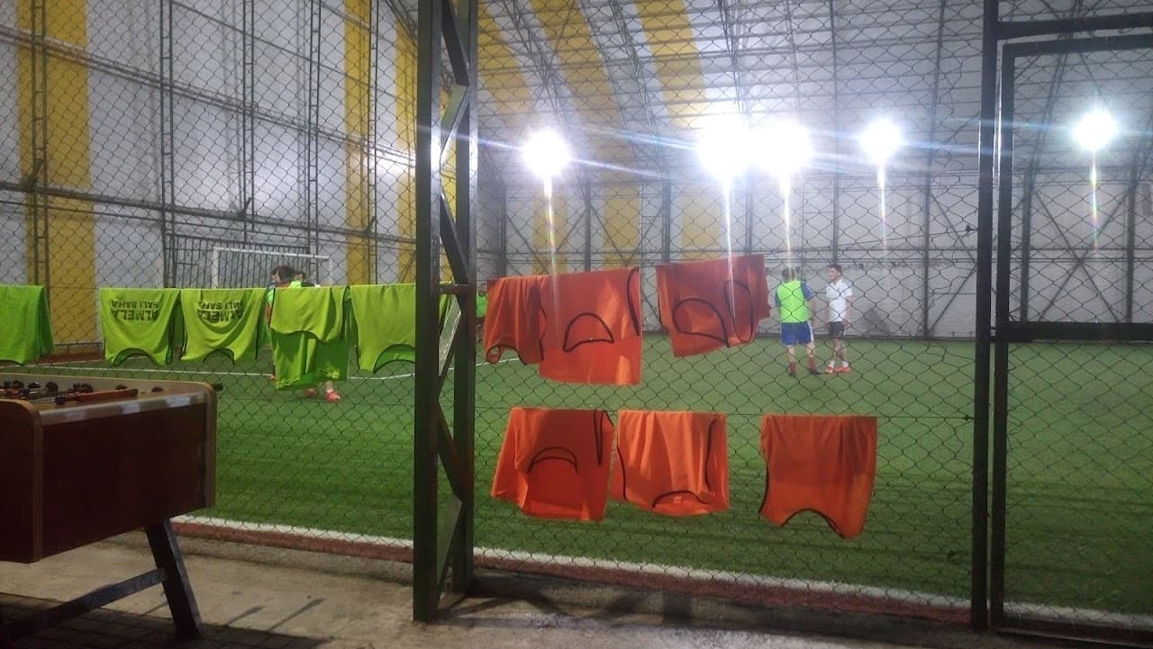 Ömür Halı Saha 4