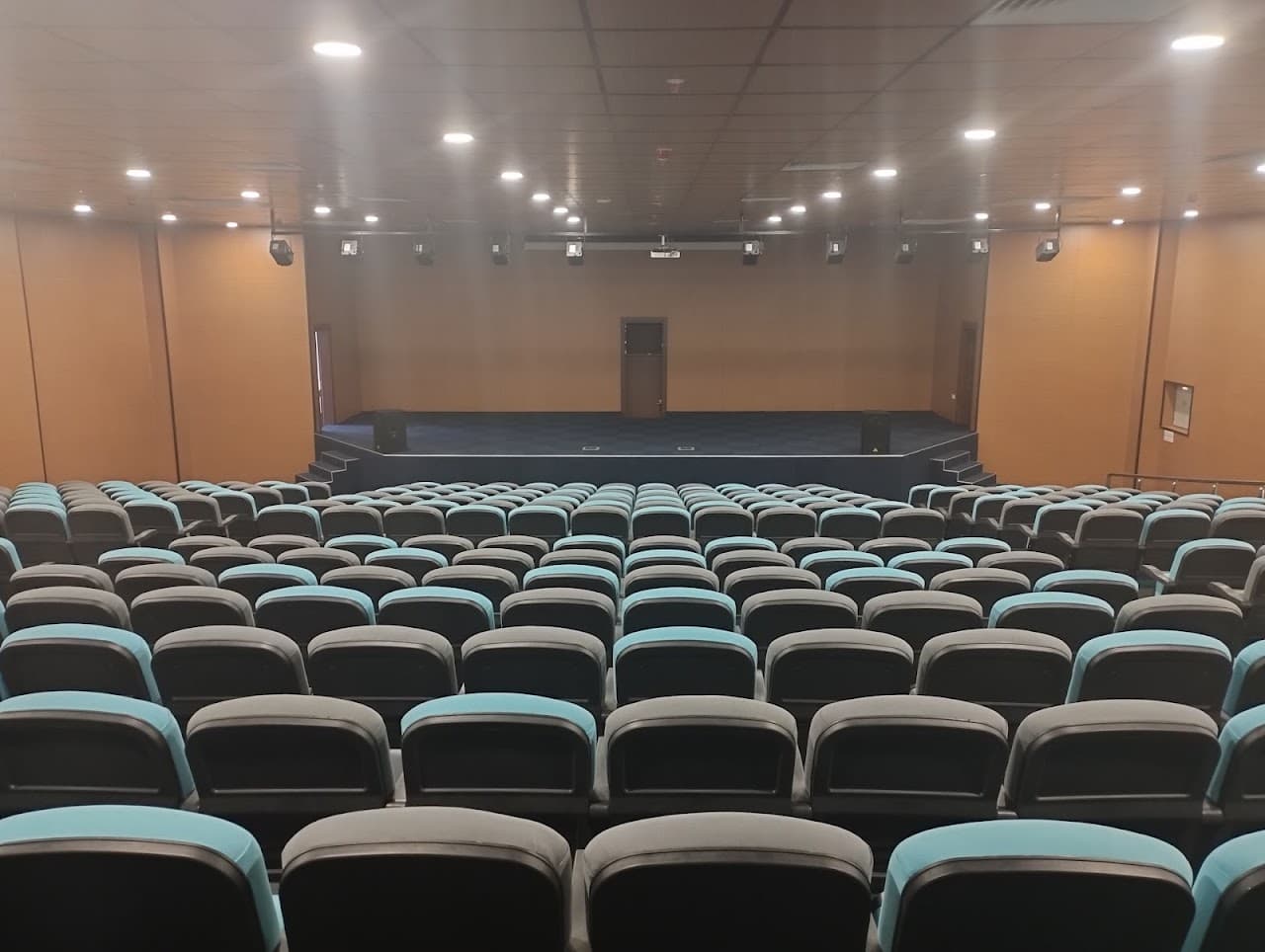 Kalkandere Kapalı Spor Salonu 5