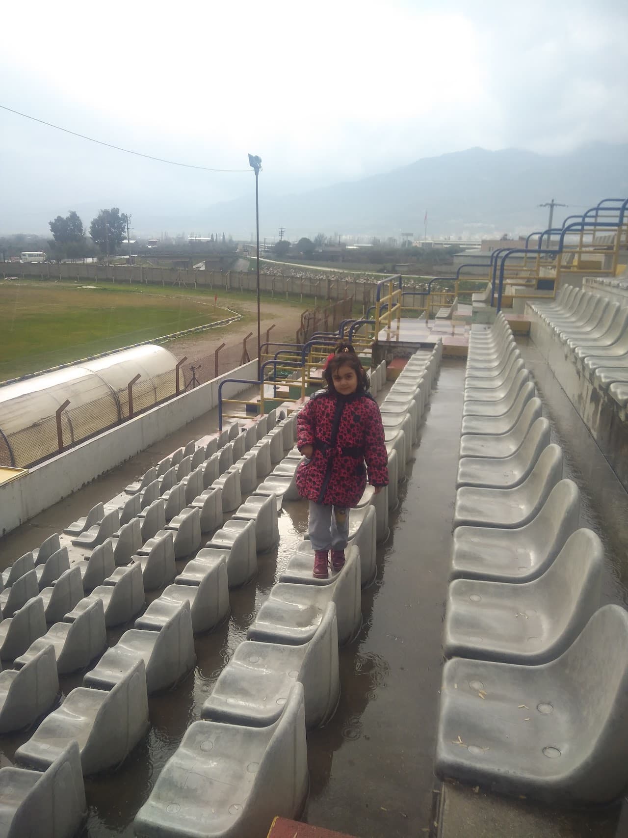 Kemalpaşa Futbol Sahası 4