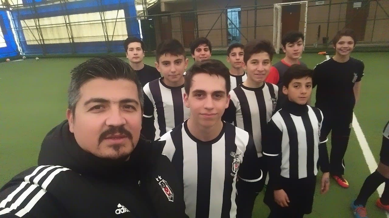 YILDIRIM ÇİM HALI SAHA VE SPOR TESİSİ 5