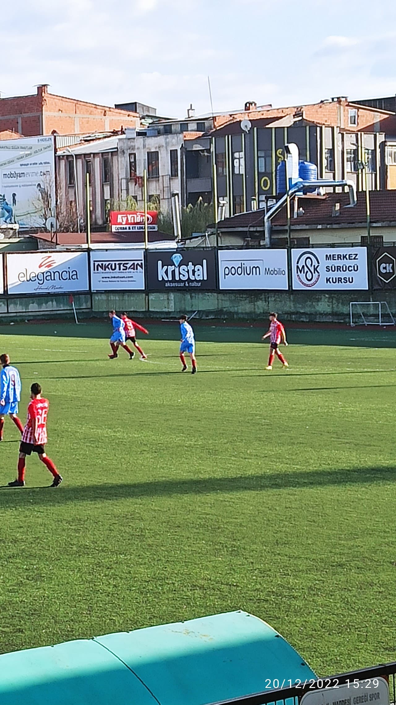 Kurtuluş Spor Halı Saha Tesisleri 3