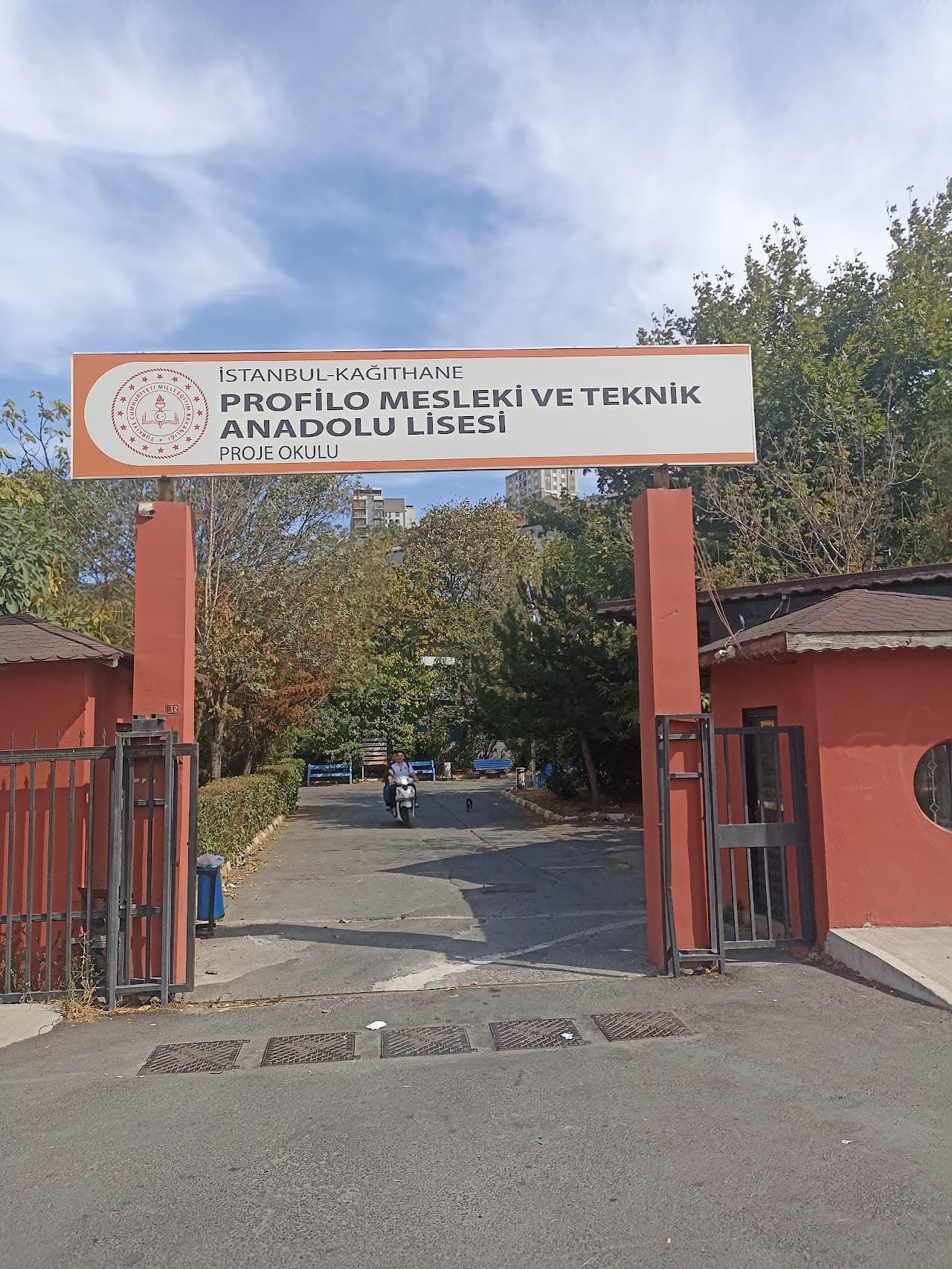 PROFİLO Teknik ve End. Meslek Lisesi HALI SAHA TESİSLERİ 2
