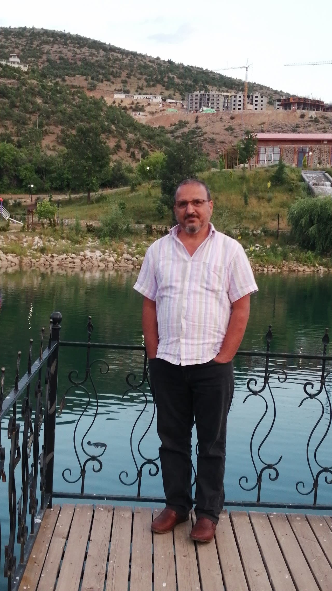 Pütürge Kaymakamlığı Halı Saha 4