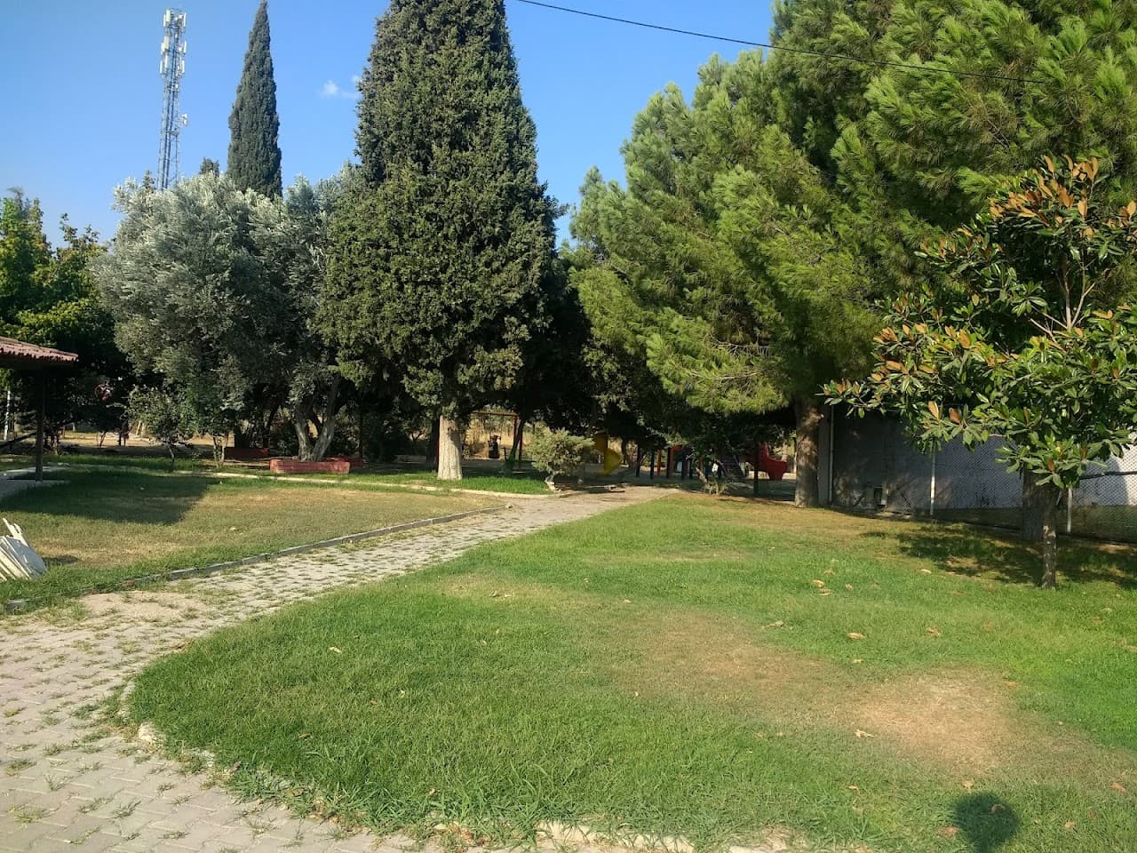 Ali Naili Erdem Spor Tesisi 4