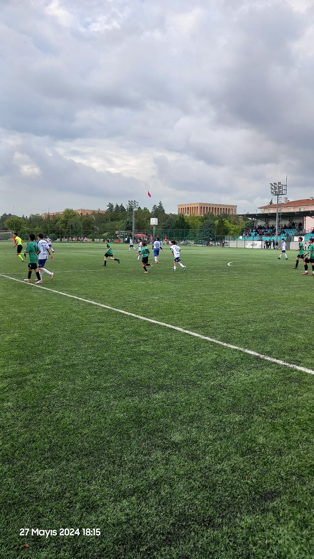 Avni Bulduk Futbol Sahası