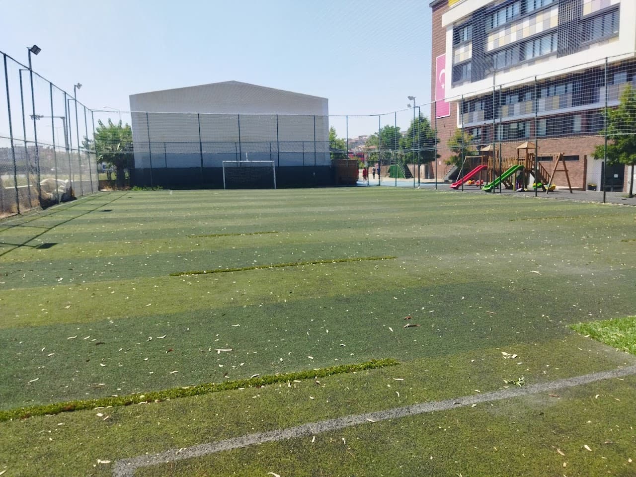 Emniyet Halı Saha 4