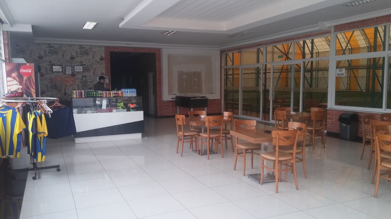 Arena Kapalı Halı Saha Tesisleri Spor Center 2