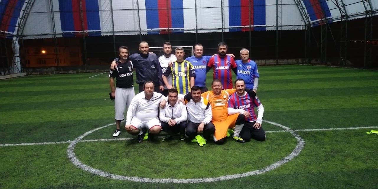 KARABÜK KARSIYAKA KAPALI HALISAHA 4