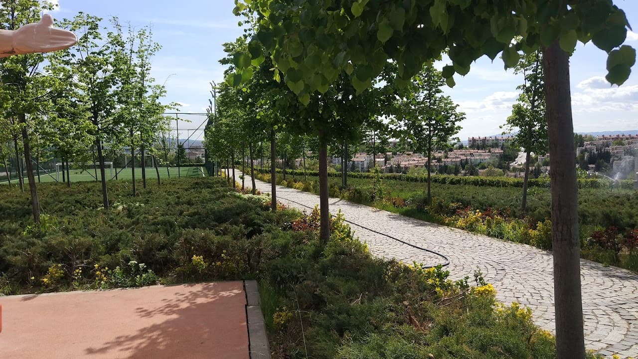 Batıkent Spor Ve Dinlenme Parkı 4