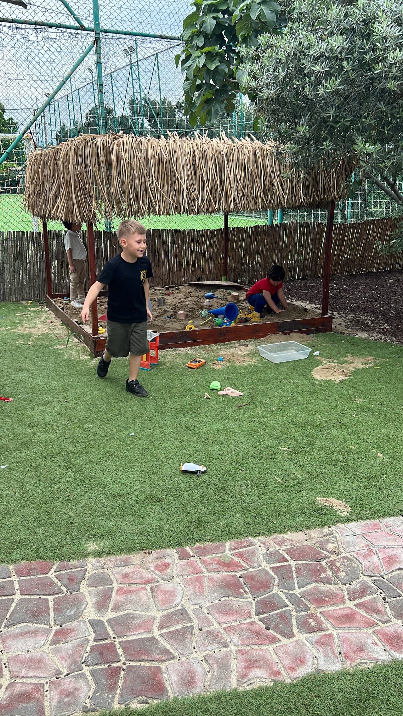 Gezerler Hali Saha & HappyPark 5
