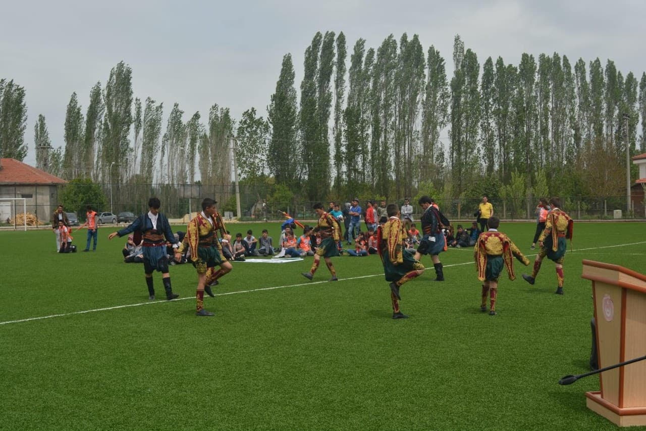 çavdarhisar futbol sahası 2