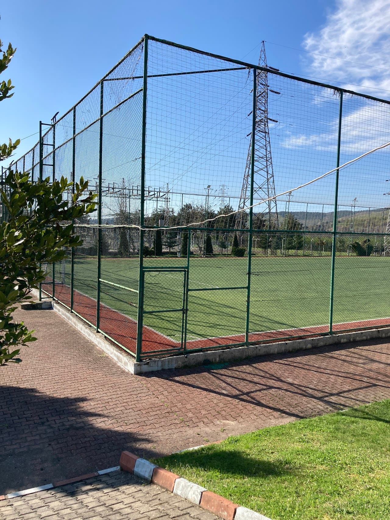 Kaynaşlı Halı Saha (Gençlik ve Spor İlçe Müdürlüğü) 5