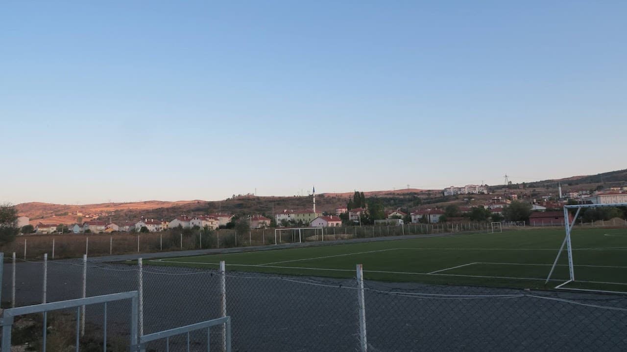 Futbol Sahası (2)