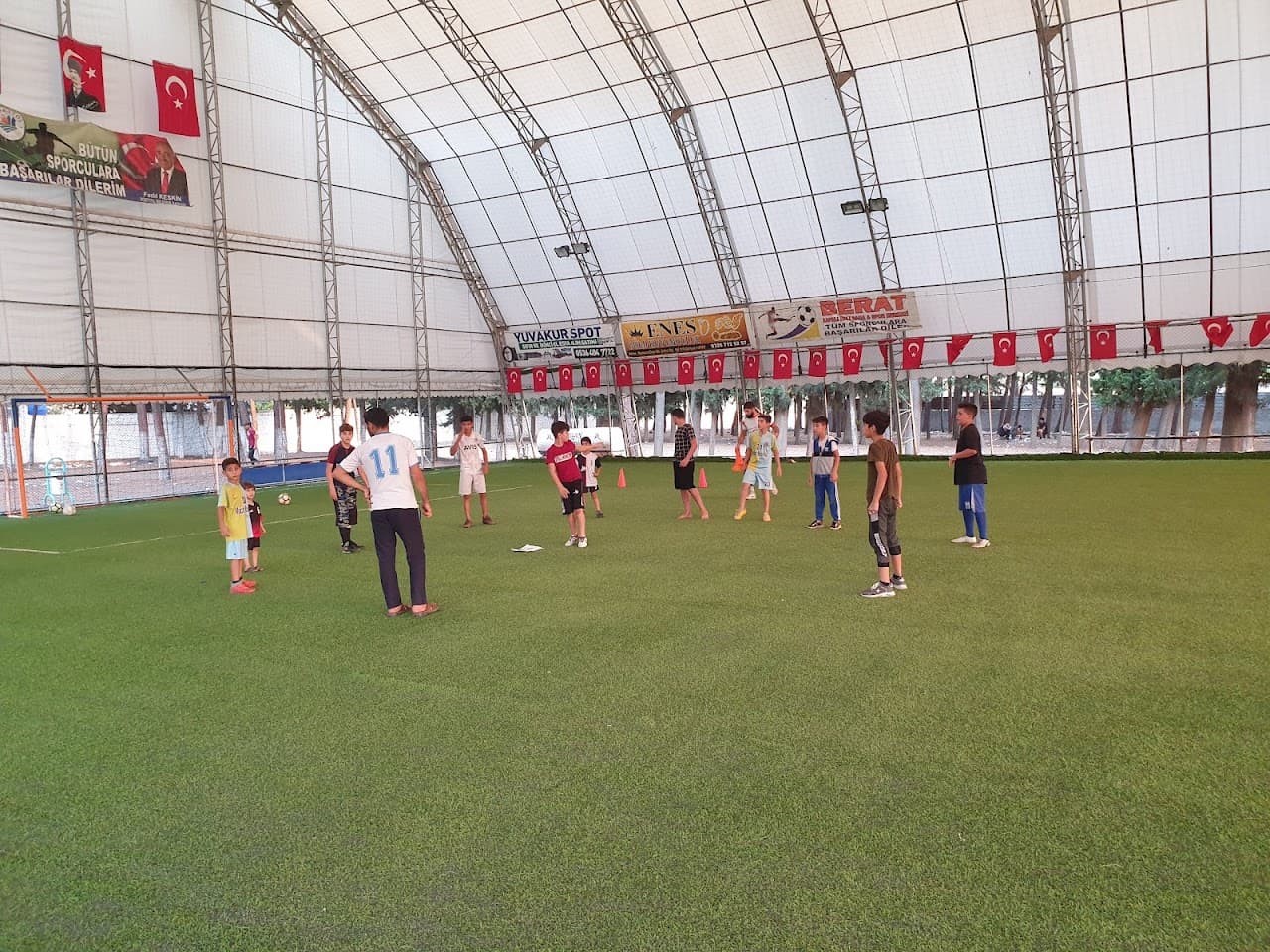 Berat Kapalı Halısaha 3