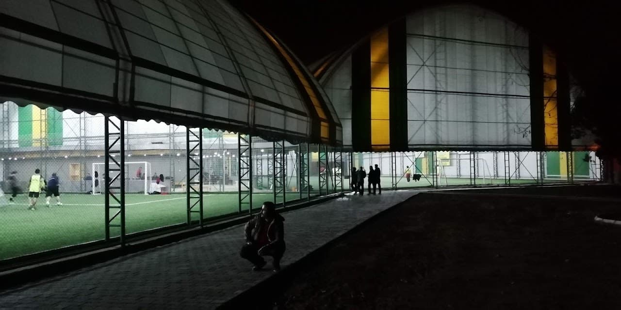 Futbol Sahası 4