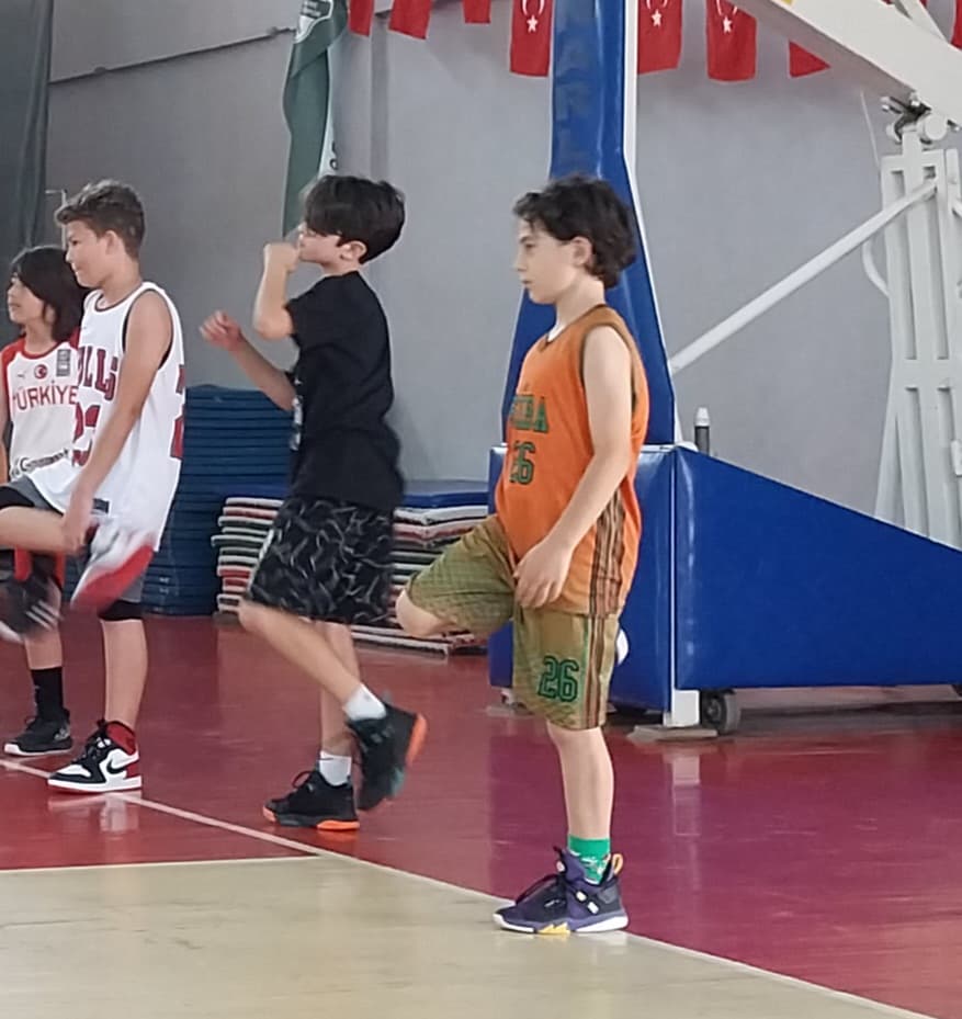 T.C. Narlıdere Belediyesi Oramiral Güven Erkaya Spor Salonu 3