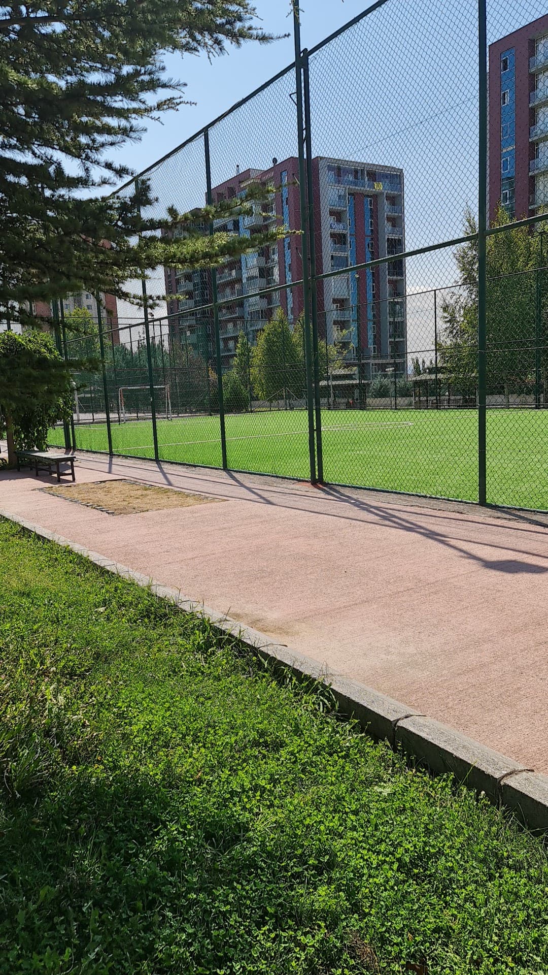 Hacim Kamoy Parkı Halı Saha 2