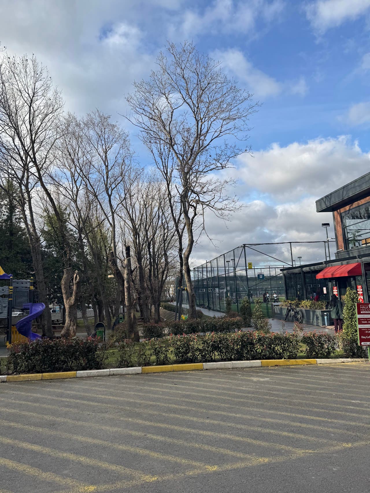 Av. Sıddık Eraslan Sosyal ve Spor Tesisi 5