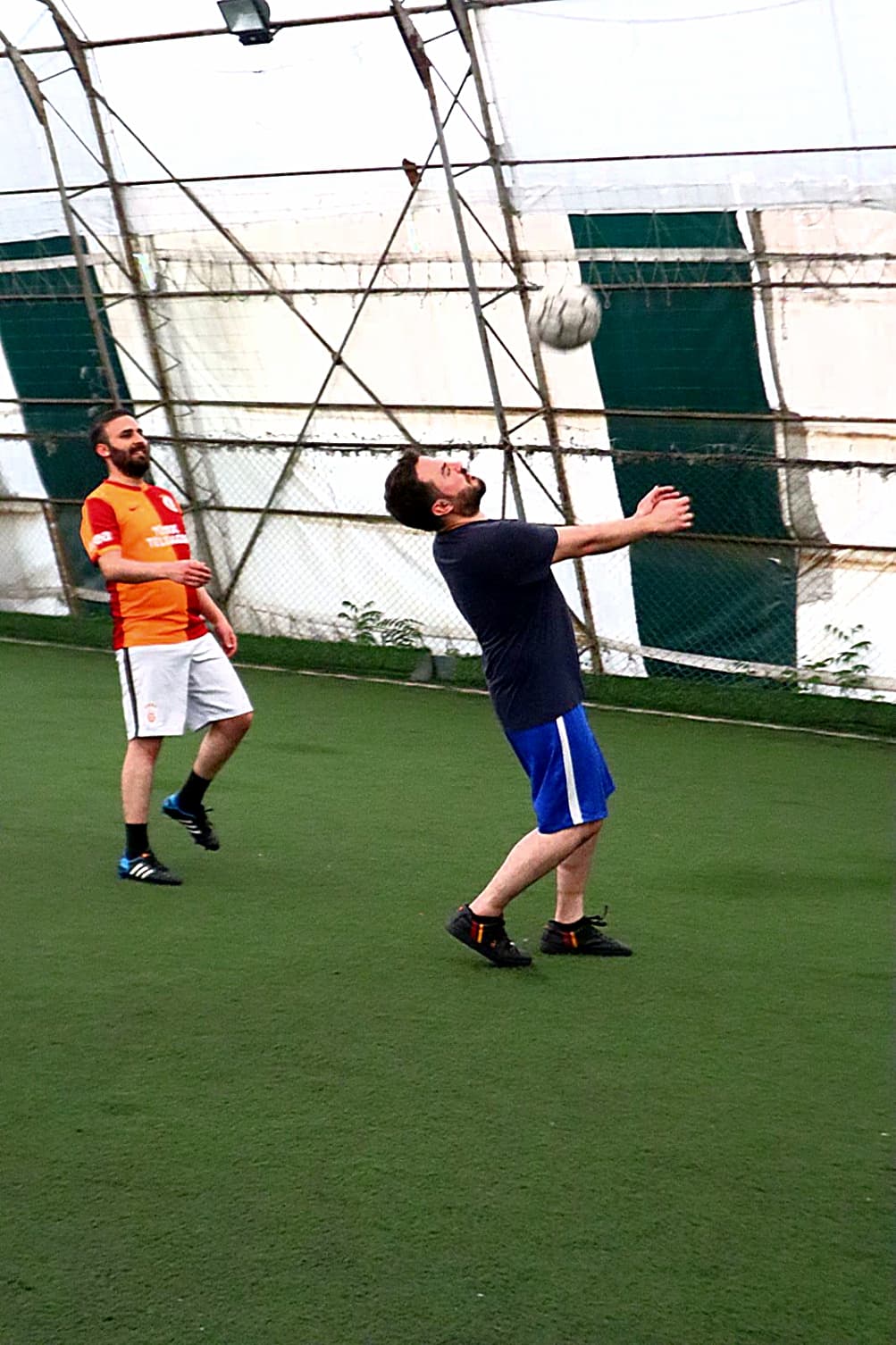 Özcan Halı Saha Spor Tesisleri 5