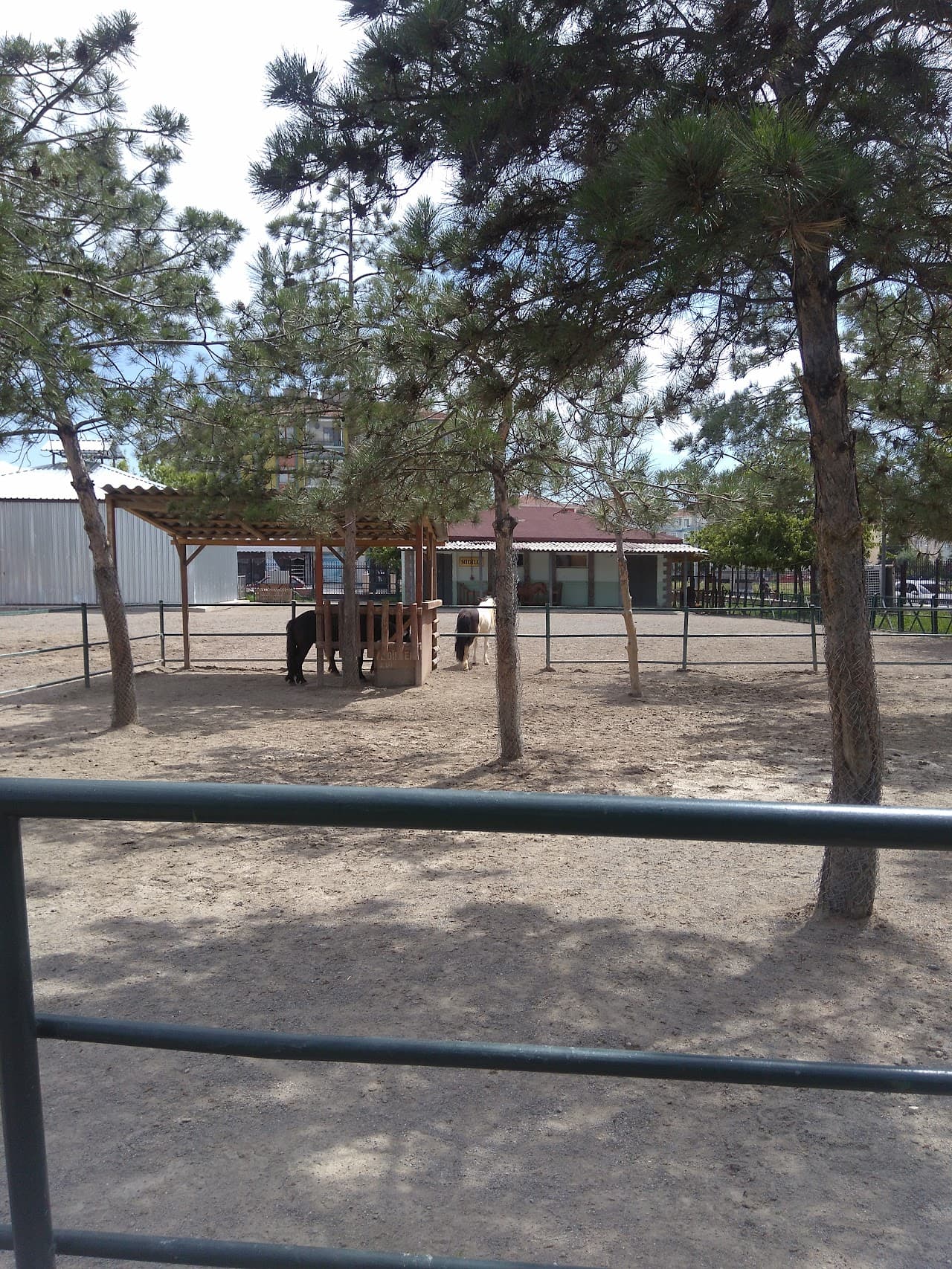 Sönmez Spor Kompleksi
