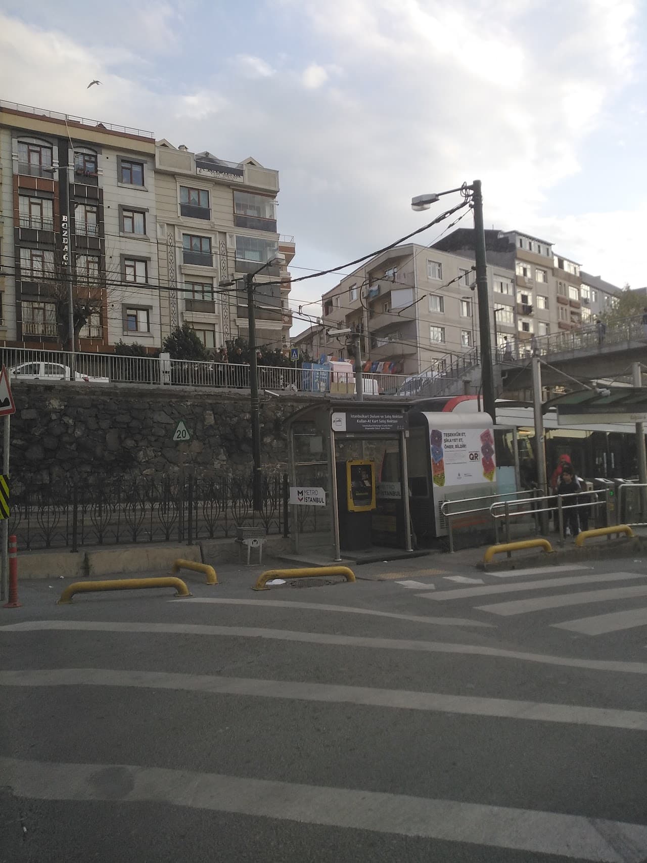 Galata Spor Futbol Kulübü Demirciler Sitesi Halı Sahası 5
