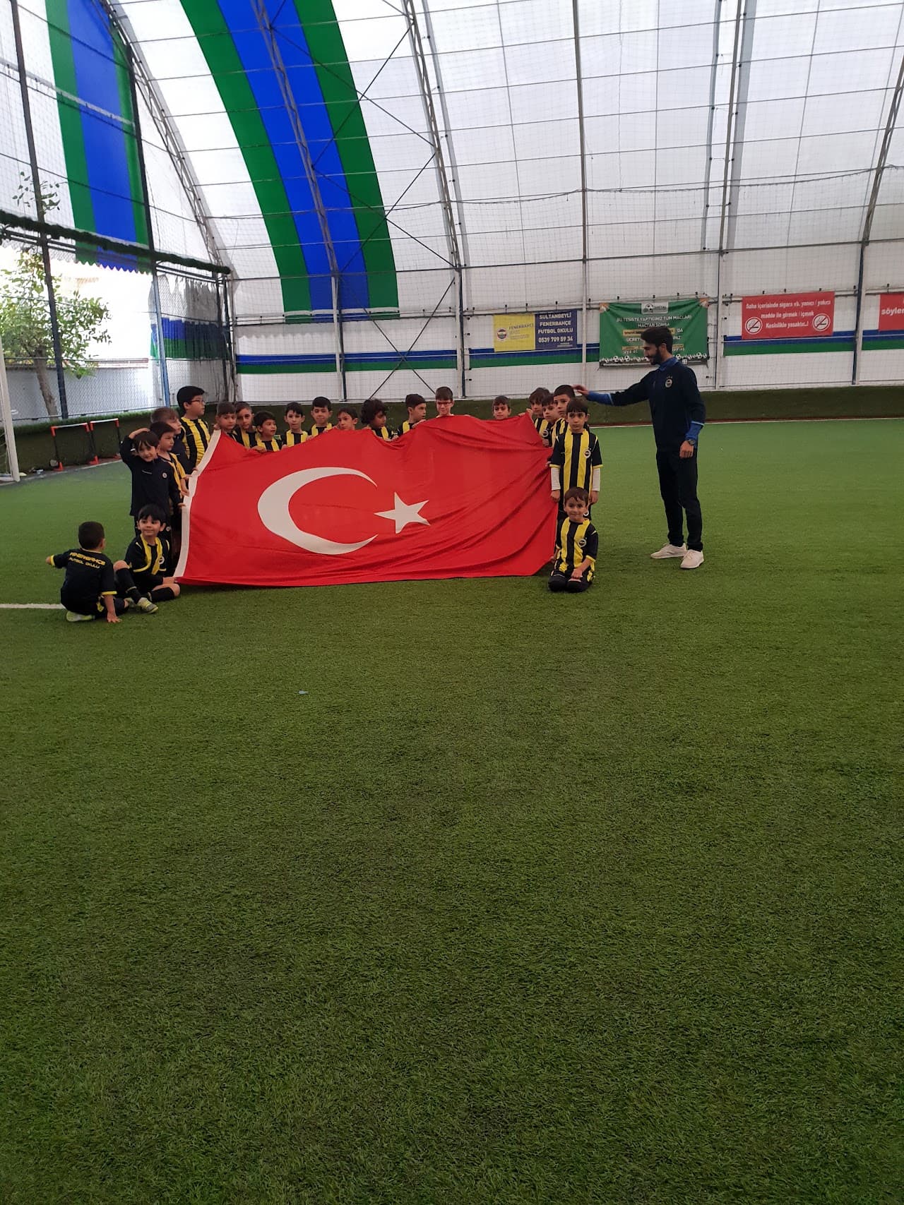 Ülker Halı Saha Sultanbeyli 3