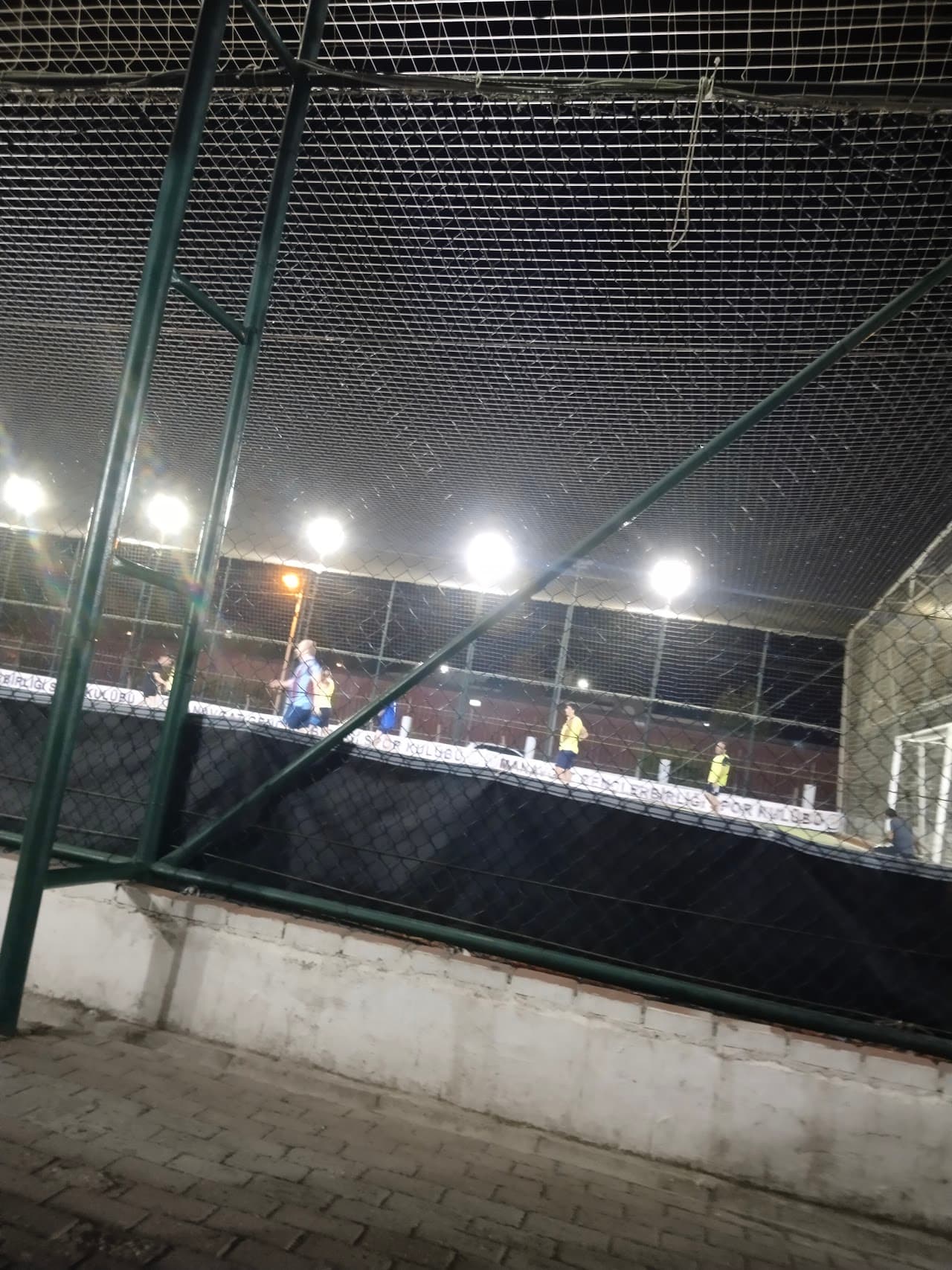 Üniversite Cafe & Halı Saha