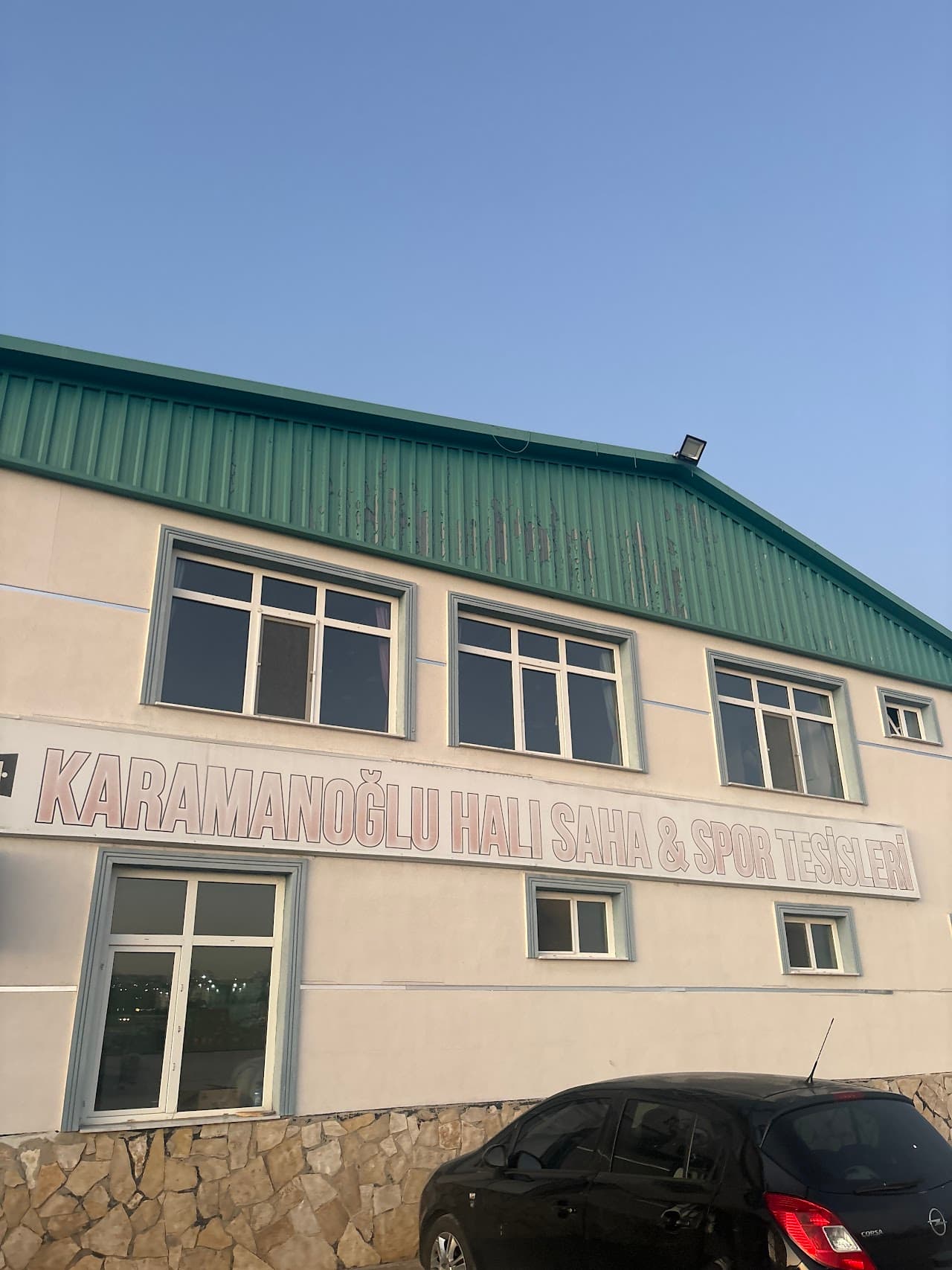 Karamanoğlu Mehmet Bey Spor Tesisleri 4
