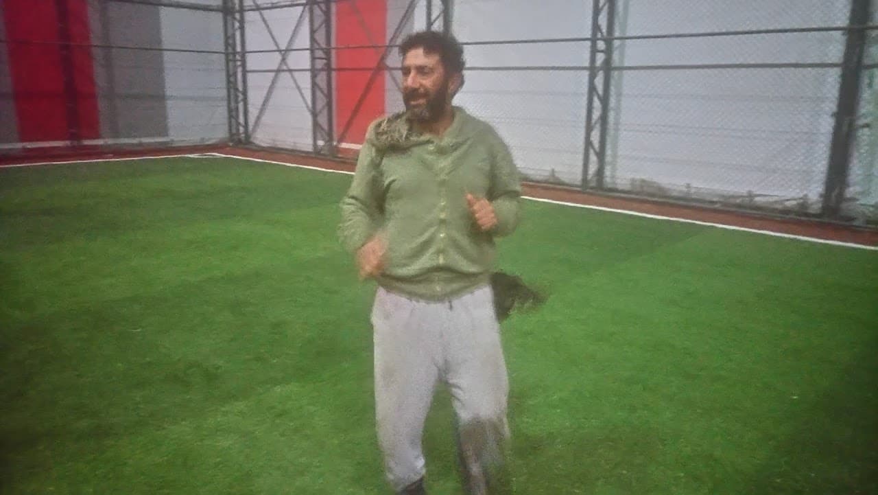 R&Y İKİZLER HALİ SAHA 4