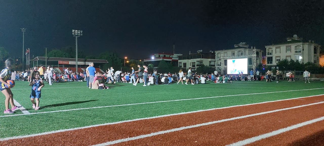 Menderes 19 Mayıs Stadı.. 5