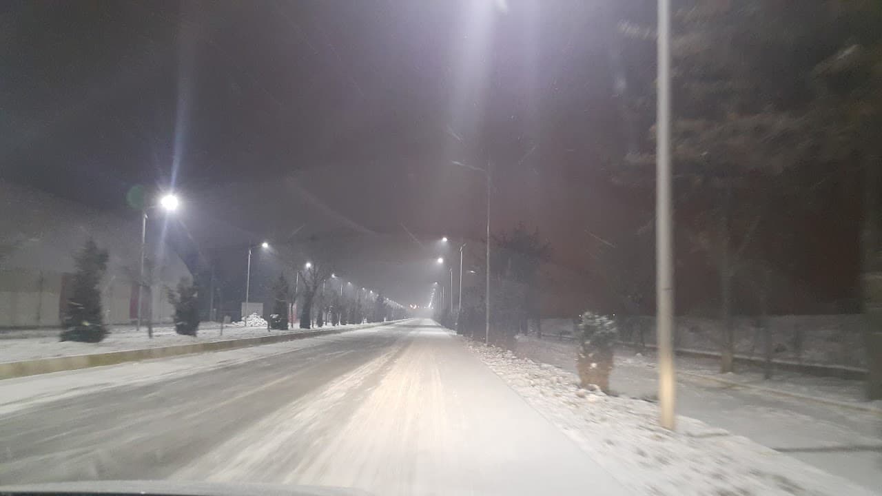 Halefoğlu Kapalı Halı Saha 5