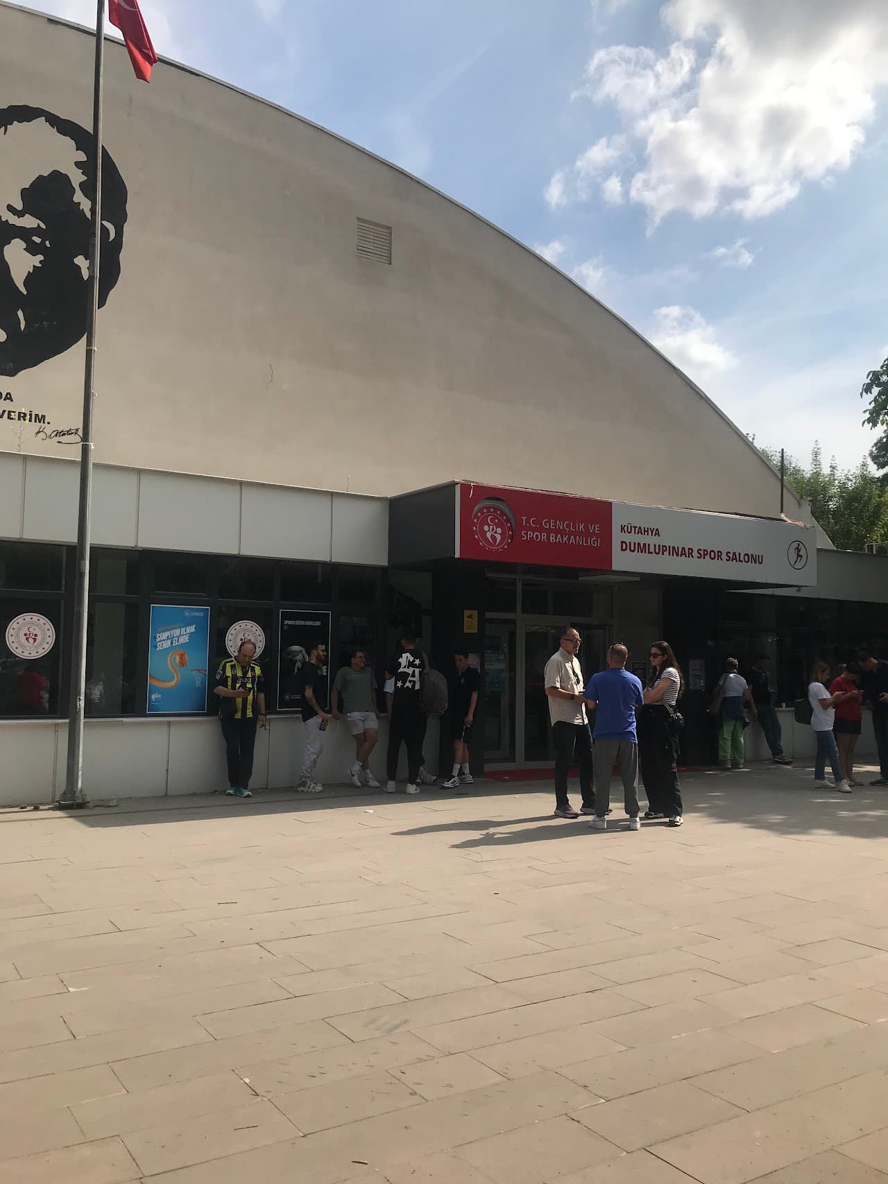 Dumlupınar Kapalı Spor Salonu 2