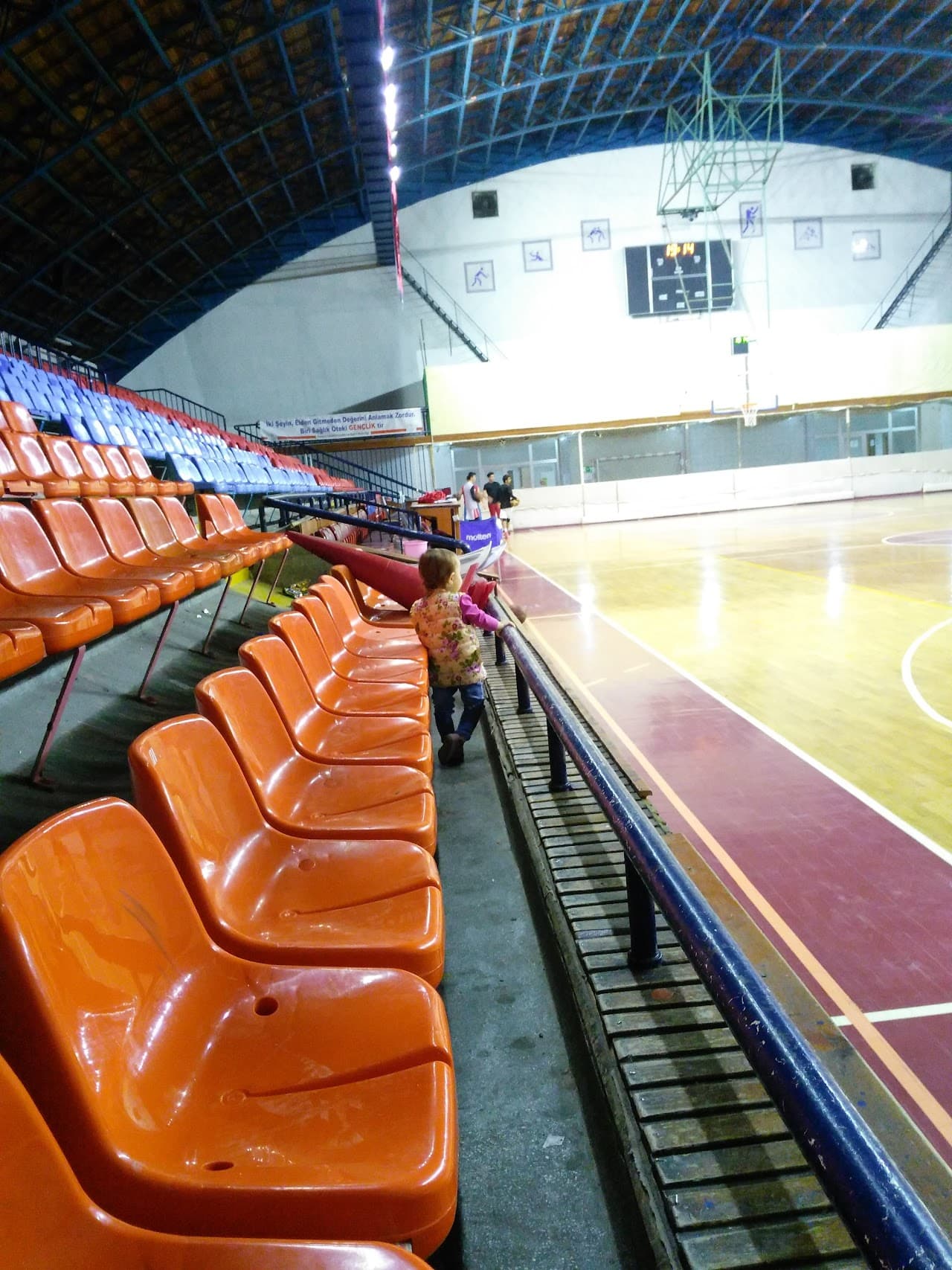 Dumlupınar Kapalı Spor Salonu 5