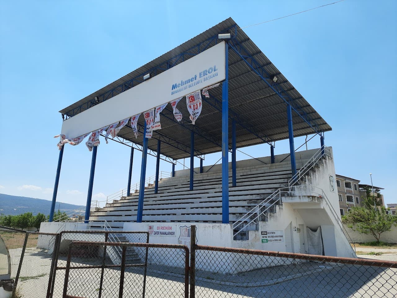 Buharkent Belediyesi Stadyumu 3