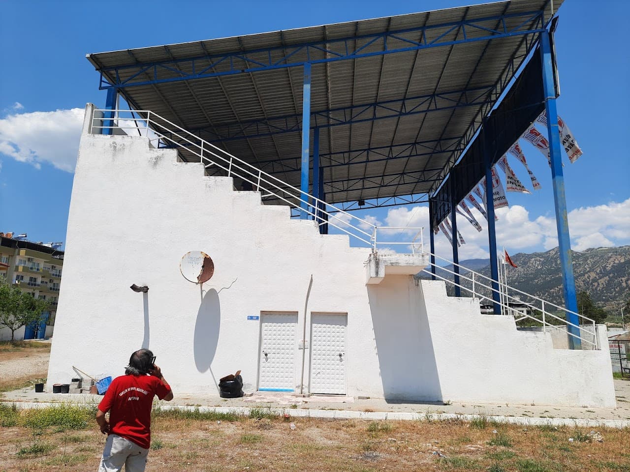 Buharkent Belediyesi Stadyumu 4