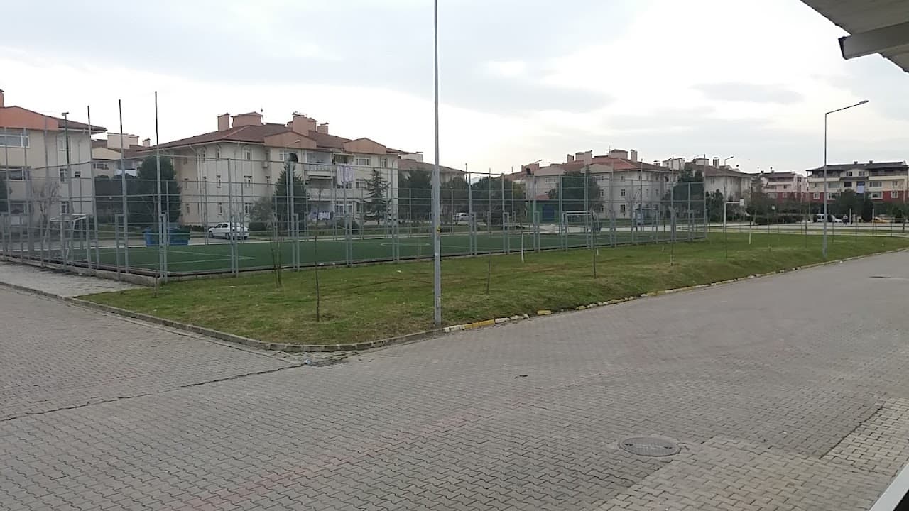 Futbol Sahası (2) 2