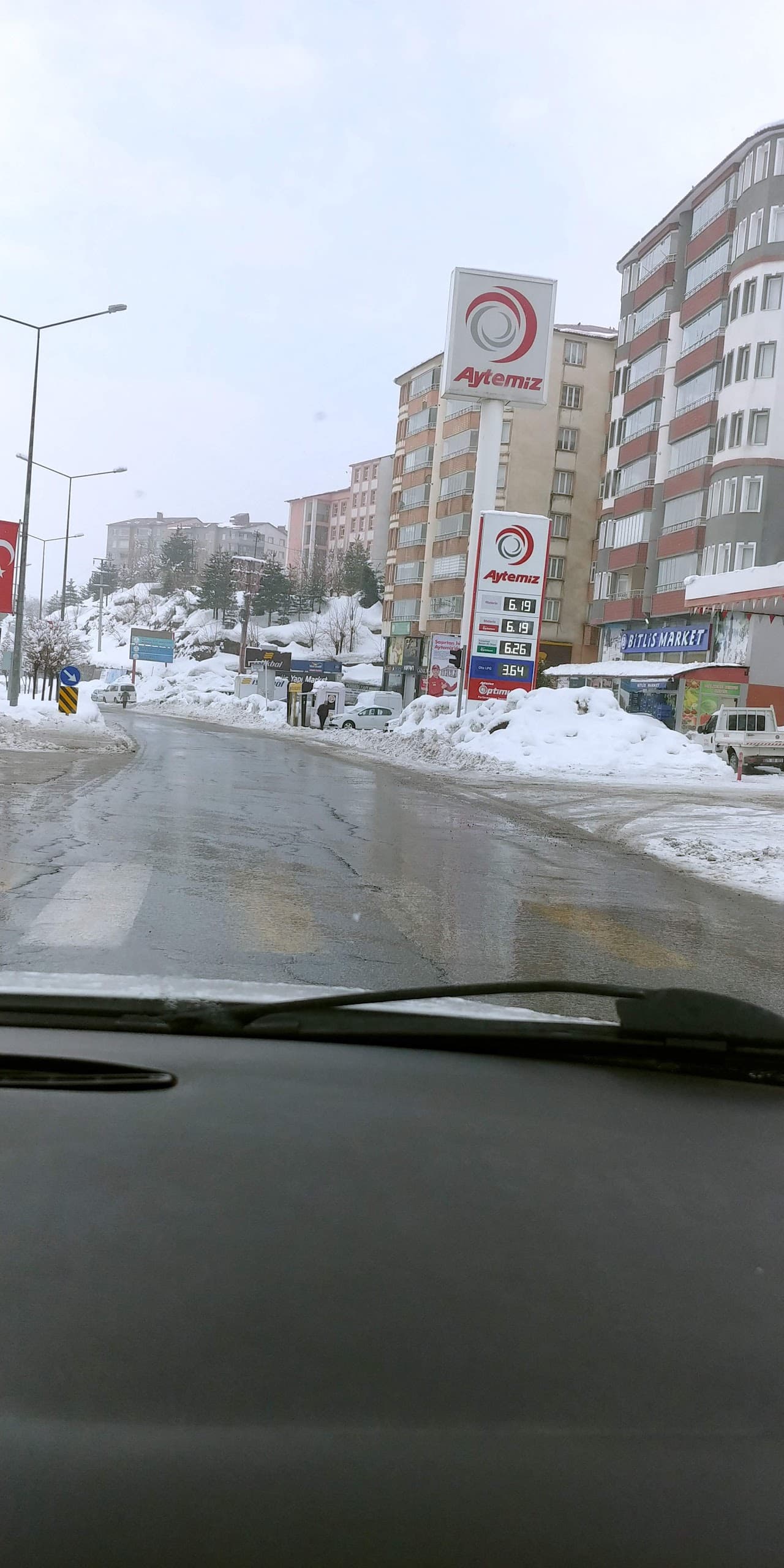 Bitlis Halı Saha Spor Kompleksi 3