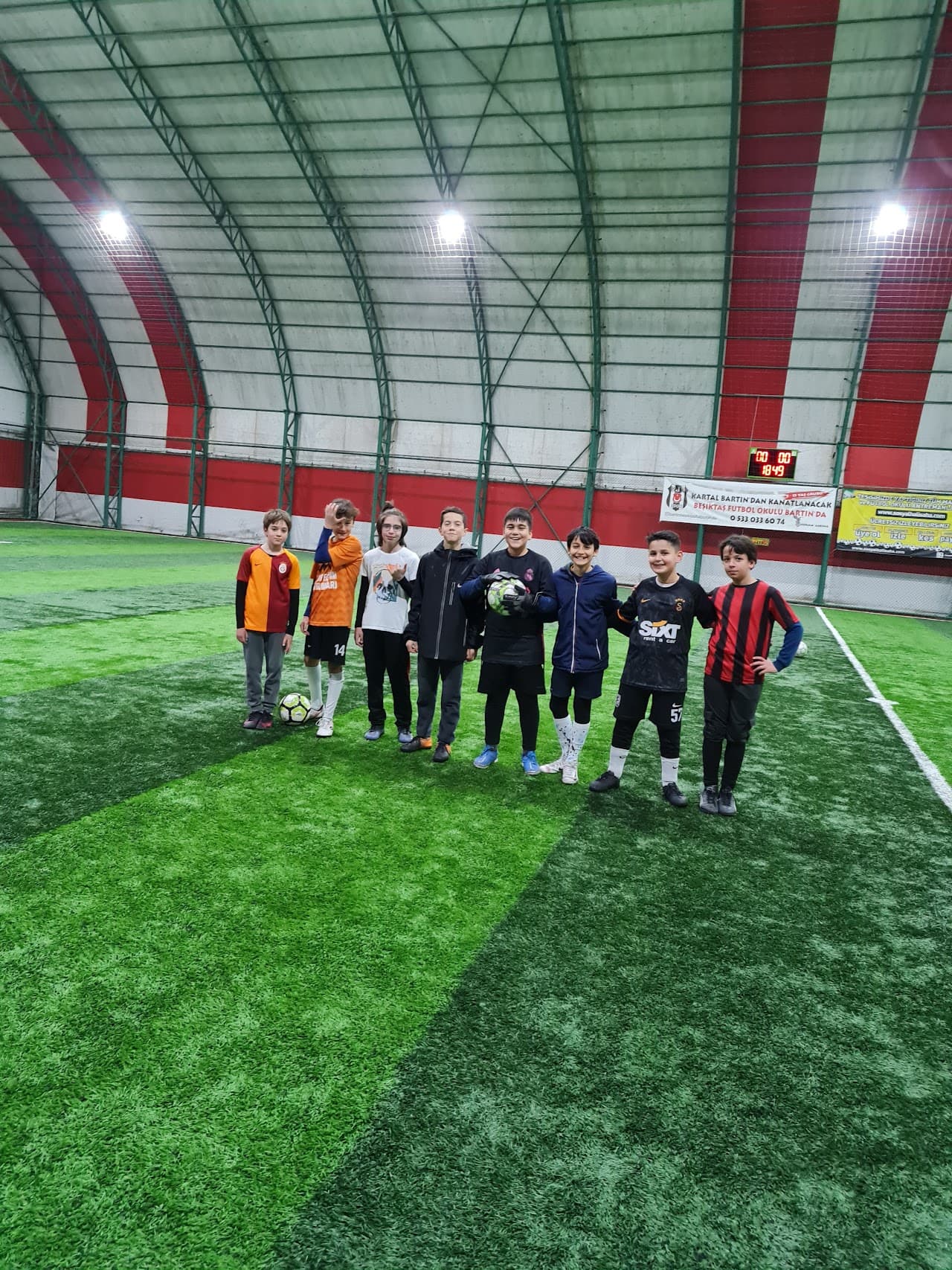 Küre Sporyum HALI SAHA 5