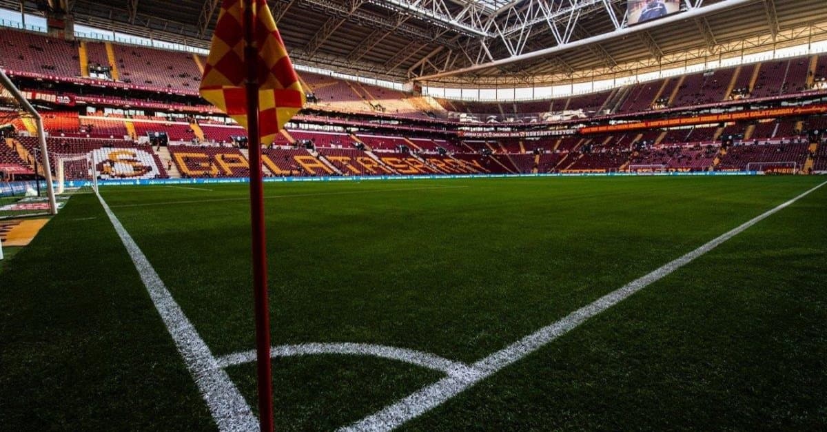 T.C Karabağlar Belediyesi Sevgi Mahallesi Futbol Halı Saha 2