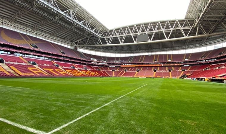 T.C Karabağlar Belediyesi Sevgi Mahallesi Futbol Halı Saha 4