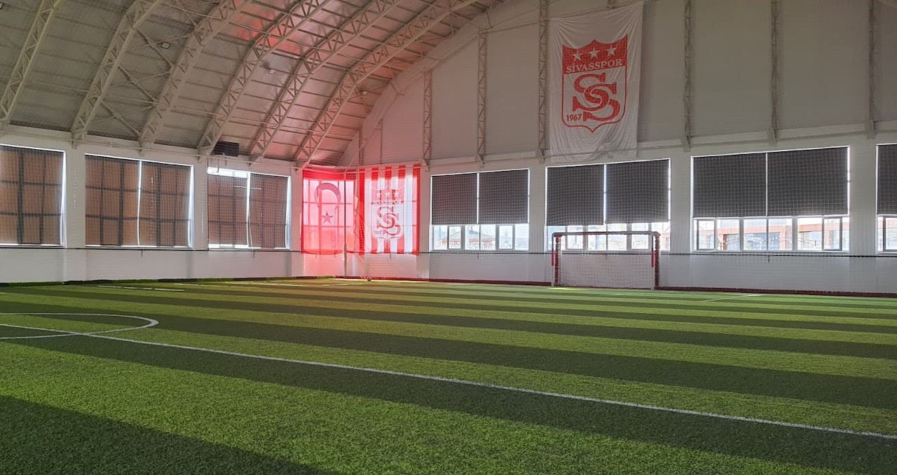 UĞUR ÇİFTÇİ SPOR KOMPLEKSİ 2